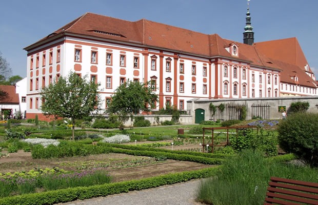 Bild Klostergarten St. Marienstern (Panschwitz-Kuckau)